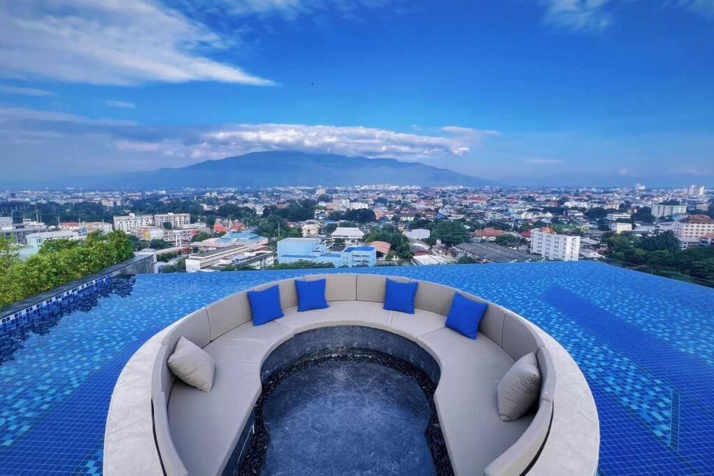 Modern Style Room With Sky Pool 古城边天际泳池公寓 Chiang Mai Exterior photo